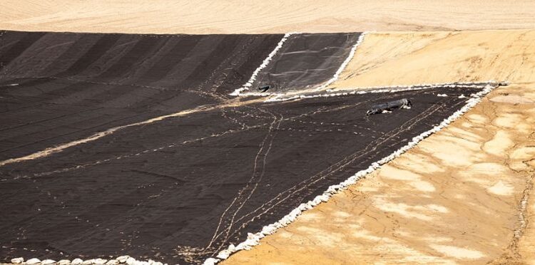Geomembrana – o material responsável pela proteção do solo de resíduos industriais